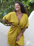 vestido travessia viscose curto - mostarda na internet