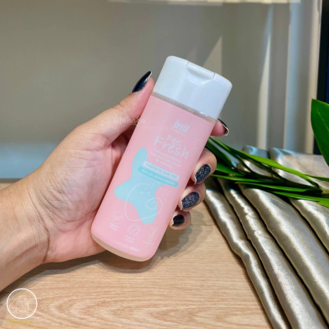 Sabonete Feminino Íntimo e Corporal Feel Fresh aroma Morango 100 ml Intt - comprar online