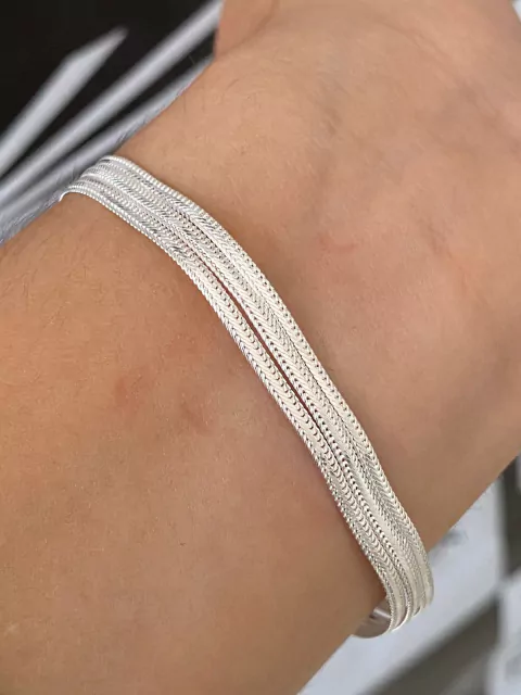 PULSEIRA FEMININA