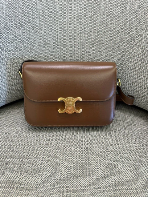 Bolsa Celine Triomphe Classique Marrom Italiana