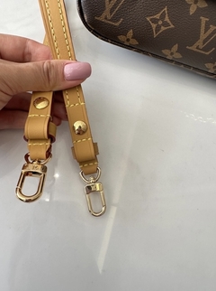 Bolsa Louis Vuitton Ivy Wallet On Chain Monogram Italiana na internet