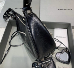 Imagem do Bolsa Balenciaga Le Cagole XS Preta Italiana