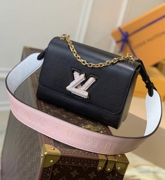 Bolsa Louis Vuitton Twist MM Preta Italiana - comprar online