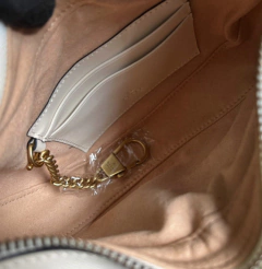 Bolsa Gucci GG Marmont Meia Lua Branca Italiana
