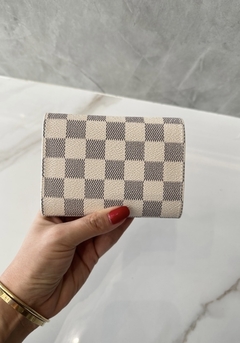 Carteira Louis Vuitton Victorine Ebene Azur Rosa Italiana - Romaly Grifes Bolsas