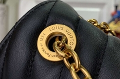Bolsa Louis Vuitton New Wave Chain Preta Italiana na internet