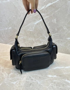 Bolsa De Ombro Miu Miu Preta Italiana - comprar online