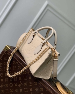 Bolsa Louis Vuitton OnTheGo East West Creme Italiana - comprar online