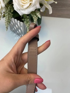 Cinto Gucci GG Fino Nude Italiana na internet