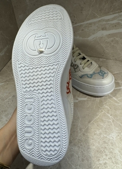 Tênis Gucci Branco com Aplicações Italiana na internet
