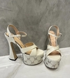 Sandália Gucci Interlocking G Studs Branca Italiana