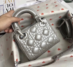 Bolsa Lady Dior Mini Prata Italiana - comprar online