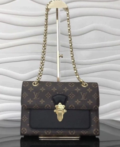 Bolsa Louis Vuitton Victoire Preta Italiana
