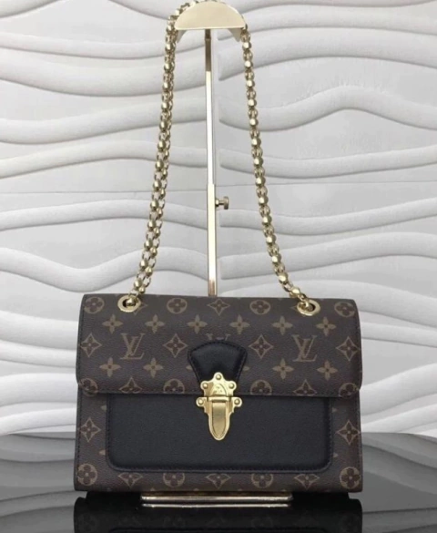 Bolsa Louis Vuitton Victoire Preta Italiana