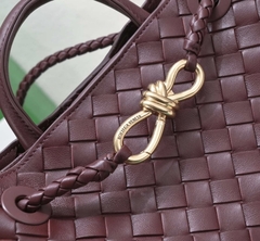 Bolsa Bottega Veneta Andiamo Vinho Pequena Italiana - comprar online