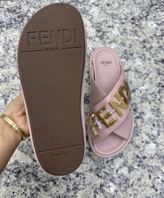 Sandália Fendigraphy Rosa Italiana na internet