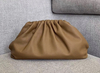 Bolsa Bottega Veneta The Pouch Caramelo Italiana