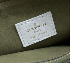 Bolsa Louis Vuitton Coussin PM Branca Italiana - Romaly Grifes Bolsas