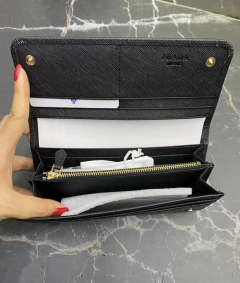 Carteira Prada de Couro Saffiano Preta Italiana - comprar online