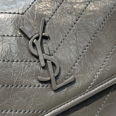 Bolsa YSL Niki Cinza Escuro Italiana - comprar online