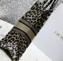 Bolsa Dior Book Tote Bordada Mizza Bege Italiana na internet