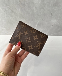 Carteira Louis Vuitton Victorine Monogram Marrom Italiana - Romaly Grifes Bolsas