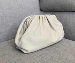 Bolsa Bottega Veneta The Pouch Off White Italiana