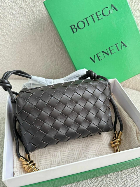 Bolsa Bottega Loop Pequena Marrom Café Italiana - comprar online