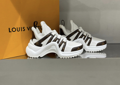 Tênis Louis Vuitton Archlight italiana na internet