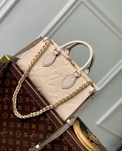 Bolsa Louis Vuitton OnTheGo East West Creme Italiana