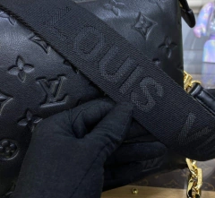 Bolsa Louis Vuitton Coussin PM Preta Italiana - Romaly Grifes