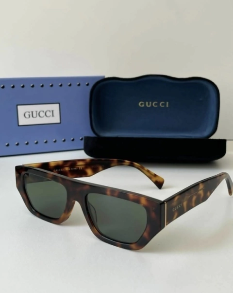 Óculos Gucci Marrom Tartaruga Italiana