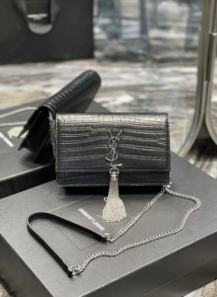 Bolsa YSL Mini Kate Chain Preta Croco com Prata Italiana