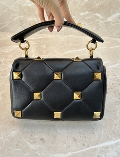 Bolsa VLTN Roman Stud Preta Italiana - loja online
