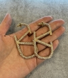 Brinco VLTN Dourado com Strass Italiana