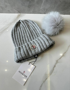 Gorro de Tricô Moncler Cinza Italiana - comprar online