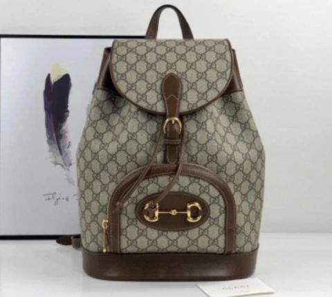 Mochila Gucci Horsebit 1955 GG Supreme Marrom Italiana
