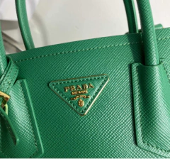 Bolsa Prada Double Mini Verde Italiana - comprar online