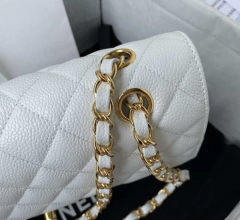 Bolsa Chanel 2.55 Clássica Flap Caviar Branca Italiana - comprar online