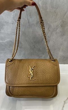 Bolsa YSL Niki Caramelo Couro Texturizado Italiana - comprar online