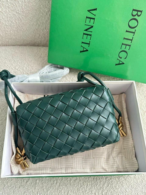 Bolsa Bottega Loop Pequena Verde Italiana - comprar online
