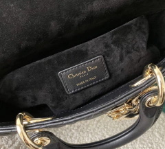 Bolsa Lady D-Joy Preta Italiana na internet