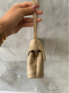 Bolsa YSL Loulou Toy Bege Italiana - loja online