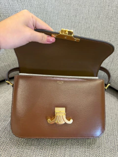 Bolsa Celine Triomphe Classique Marrom Italiana na internet