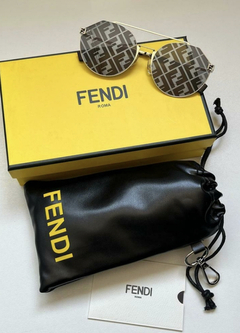 Óculos Fendi Cinza Italiano