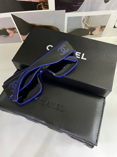 Óculos Chanel Preto e Azul Italiana - comprar online