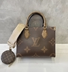 Bolsa Louis Vuitton OnTheGo PM Monogram Italiana