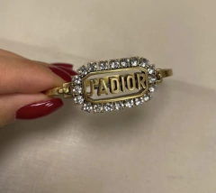 Pulseira Bracelete J'ADior Dourada com Brilho