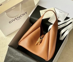 Bolsa Givenchy G-Hobo Média Caramelo Italiana