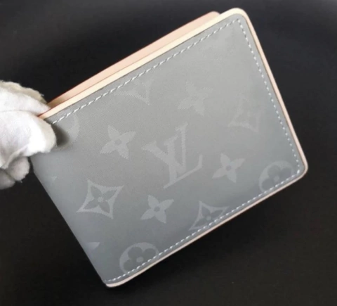 Carteira Louis Vuitton Multiple Cinza Italiana